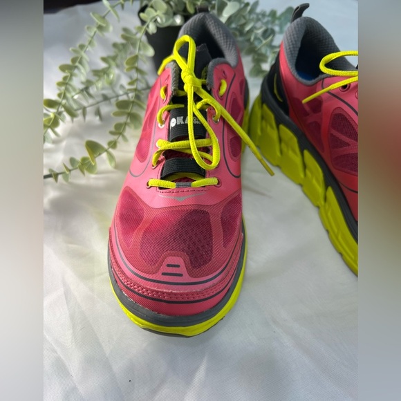 Hoka One One Conquest Red / Yellow Women’s Running Shoe 9.5 - Picture 4 of 16